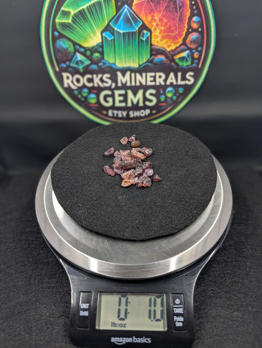 Rhodolite Garnet – 1 oz Natural Stones from Tanzania