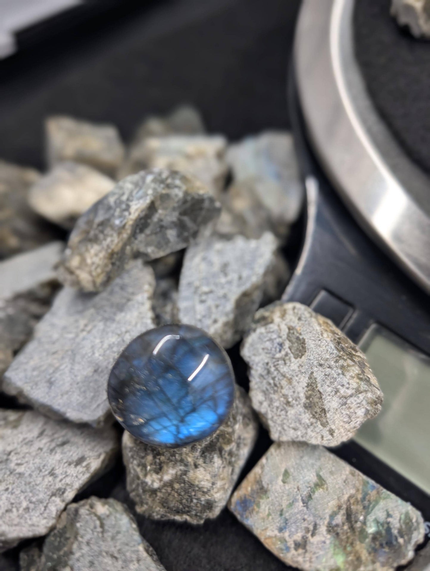 Labradorite – Madagascar – Rough - 100g