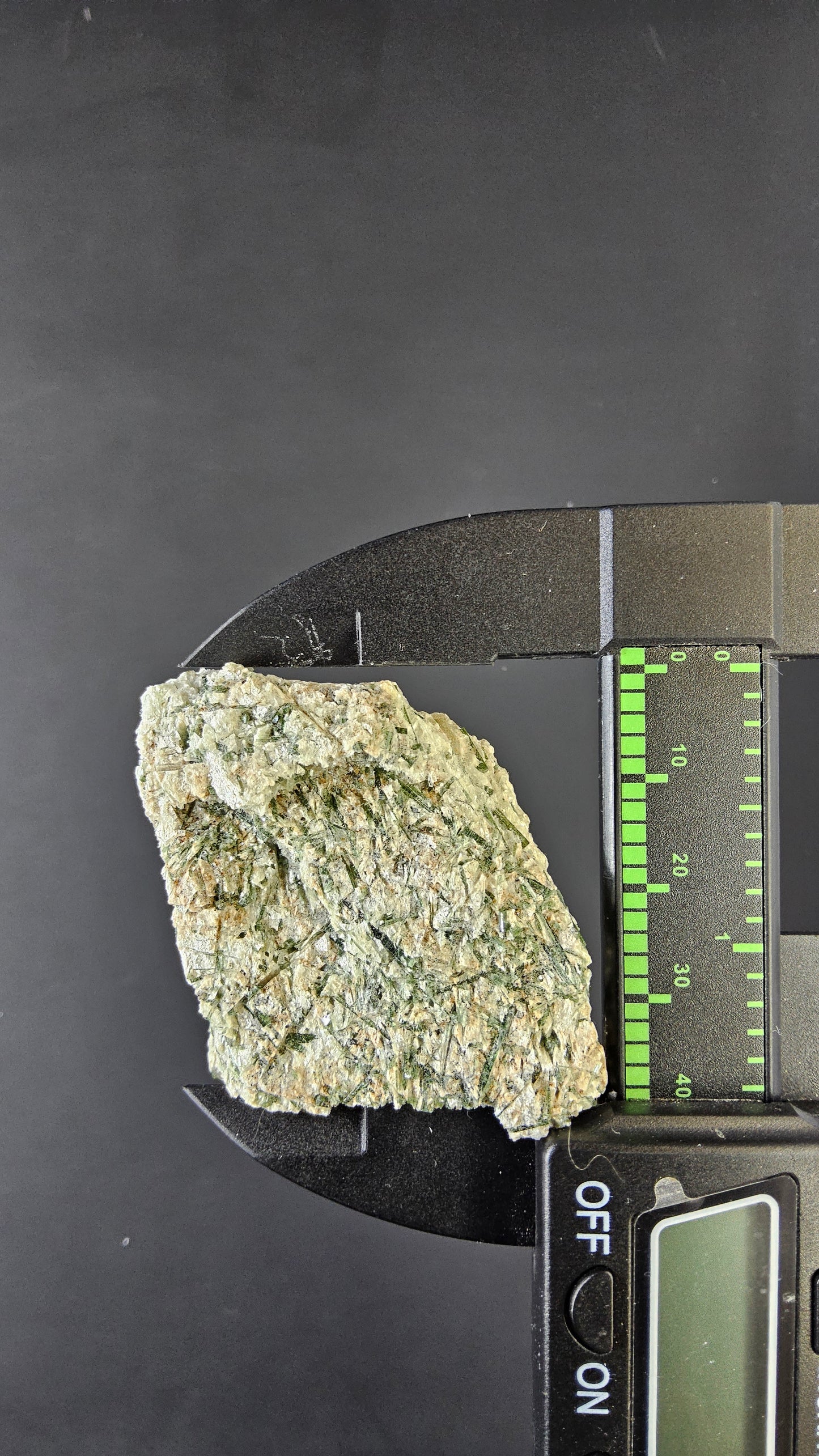 Actinolite - Mineral specimen - Radiating green crystal habit