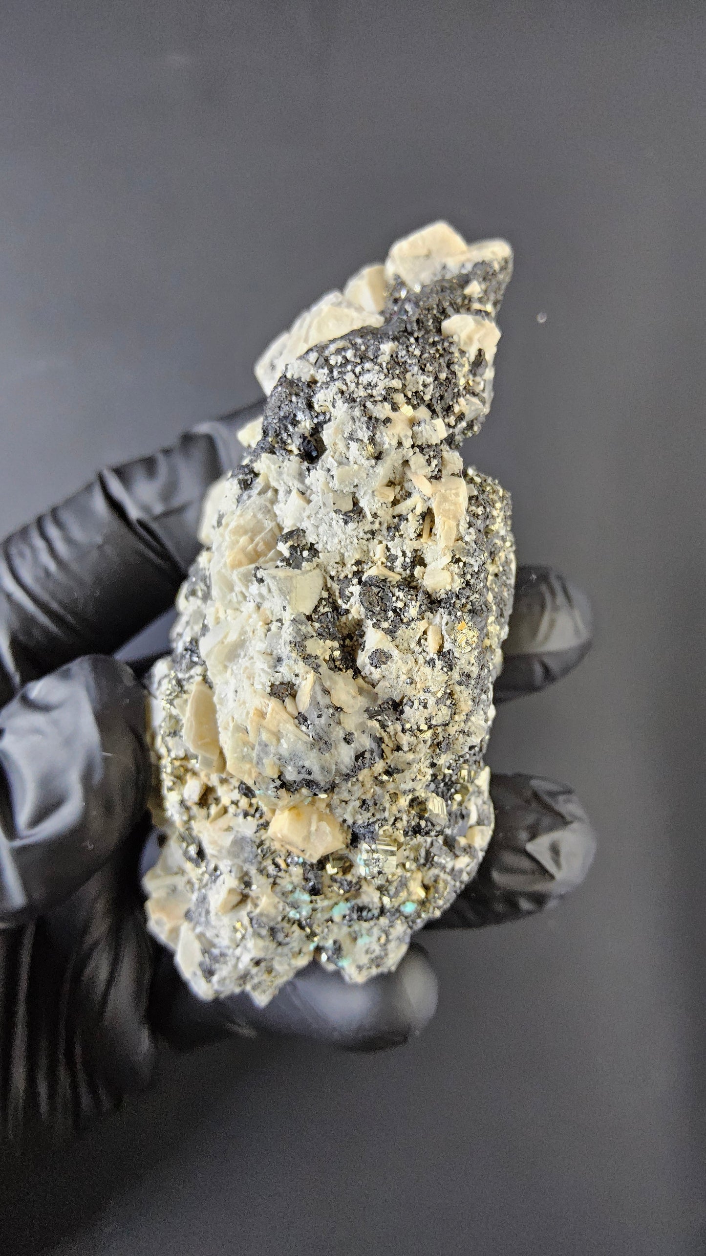 Ankerite with Dolomite, Sphalerite, and Pyrite