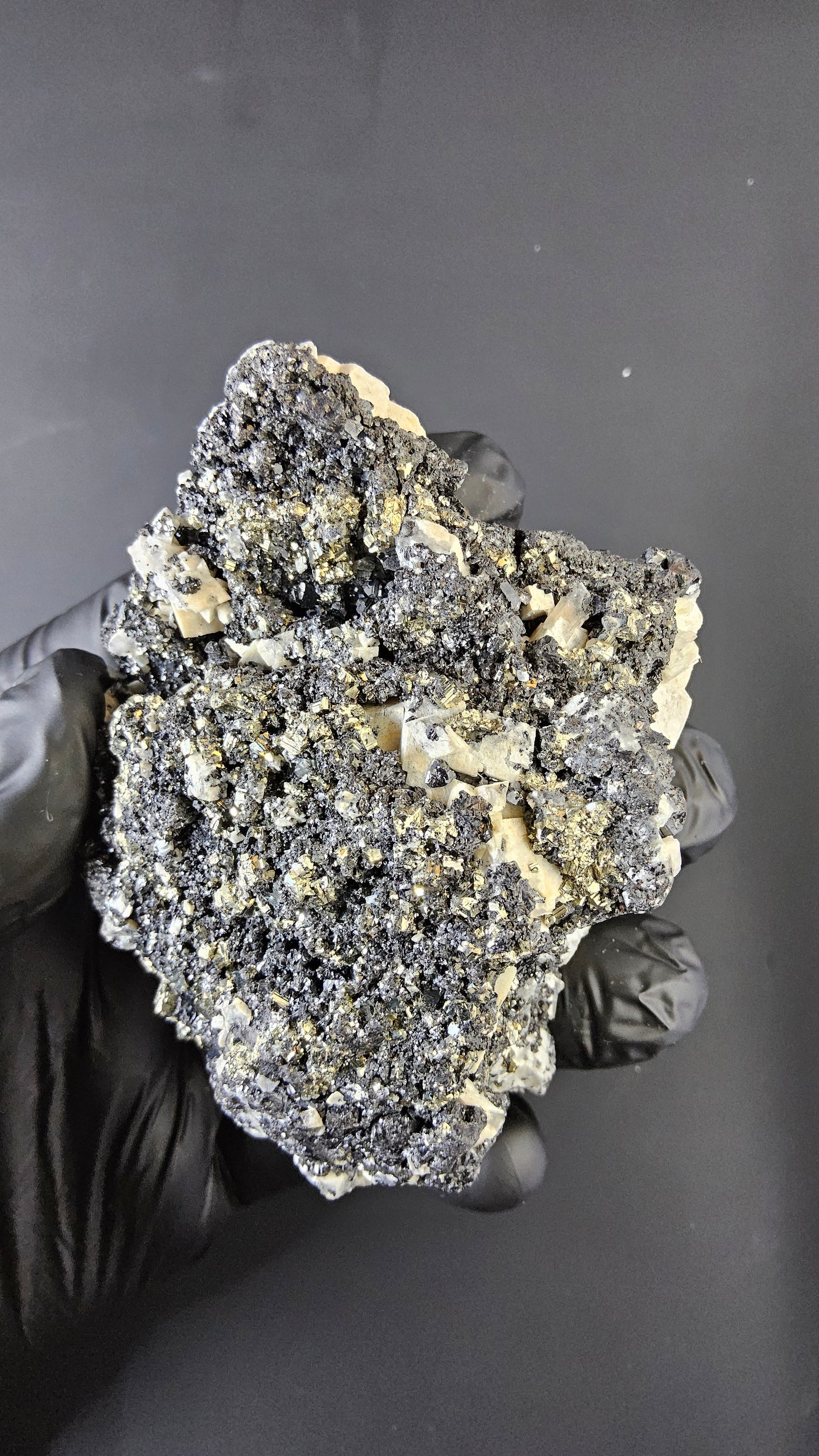 Ankerite with Dolomite, Sphalerite, and Pyrite