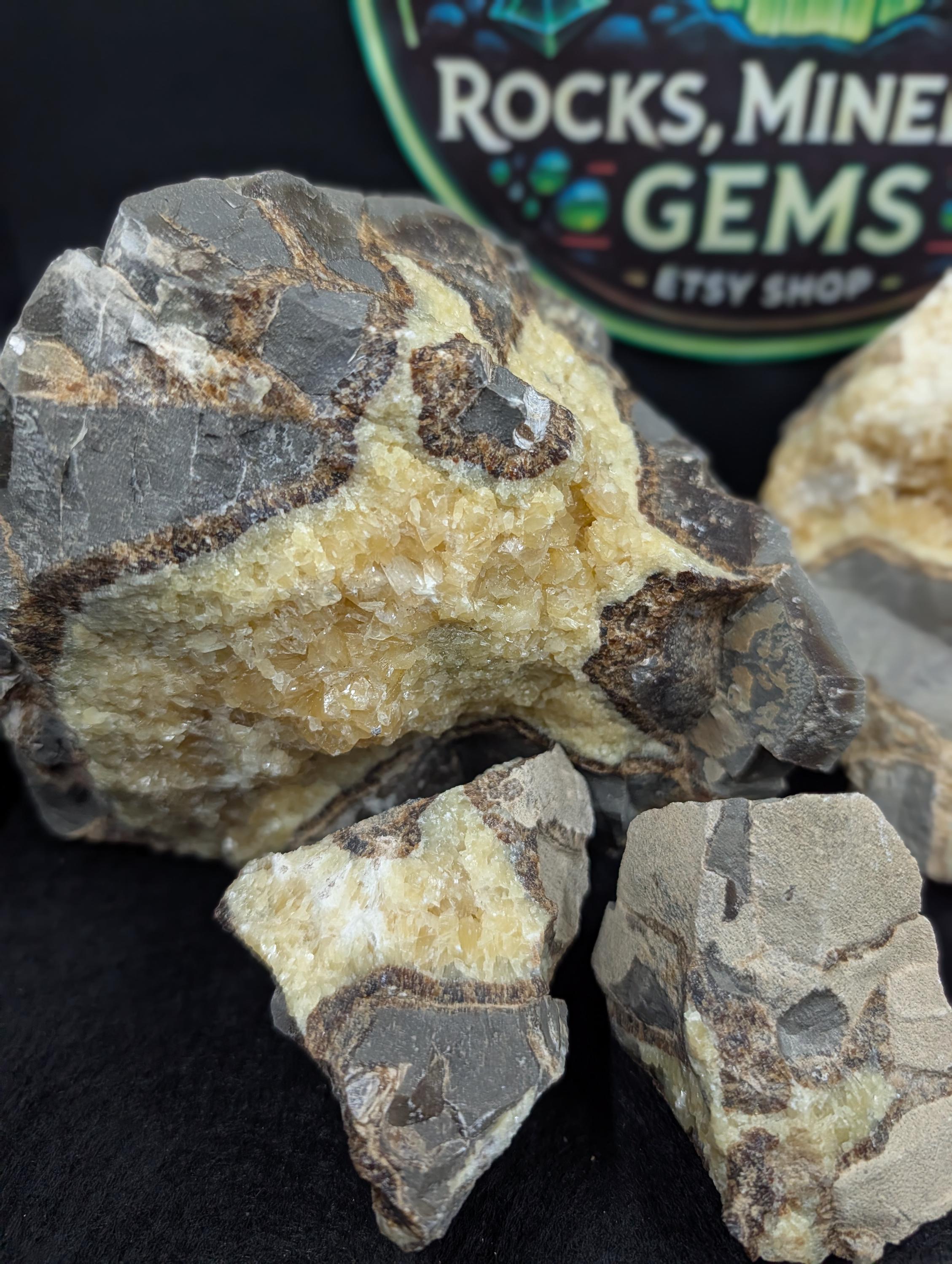 Septarian - Utah – Fluorescent & Phosphorescent – 1 Pound by Sacred Alchemy Studios