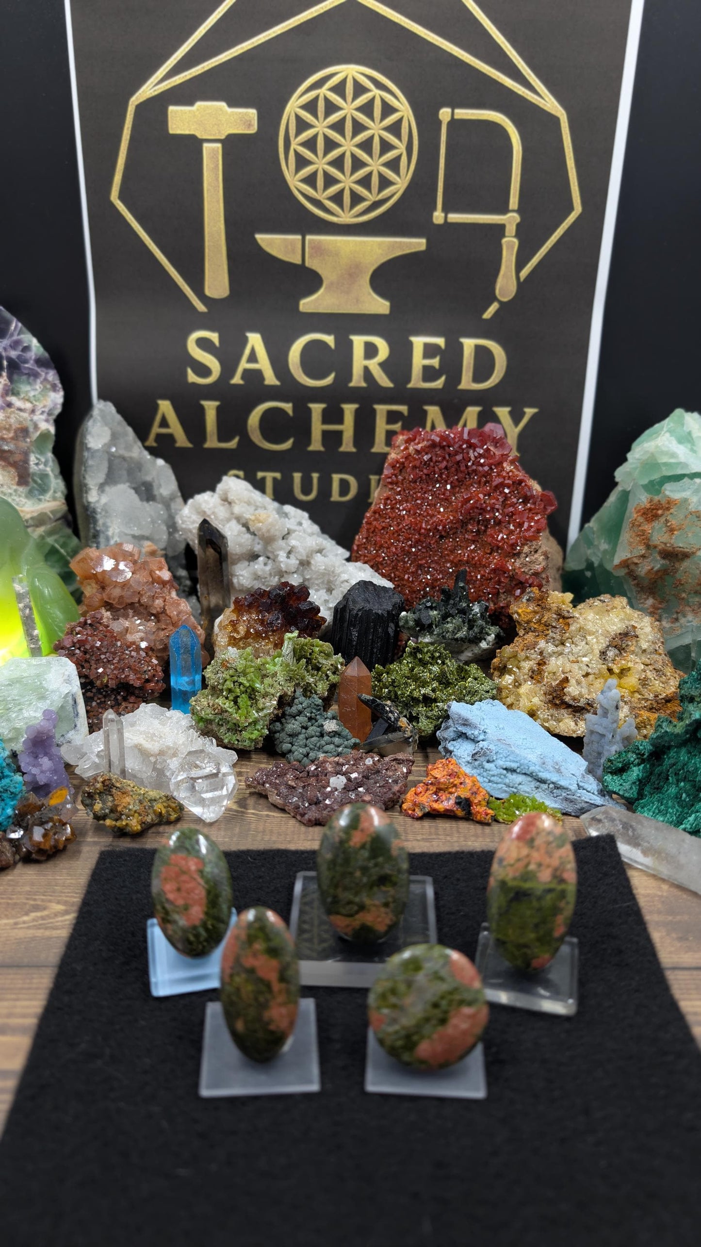 Unakite - India - 1 Cabochon - Earthy Green and Pink Tones