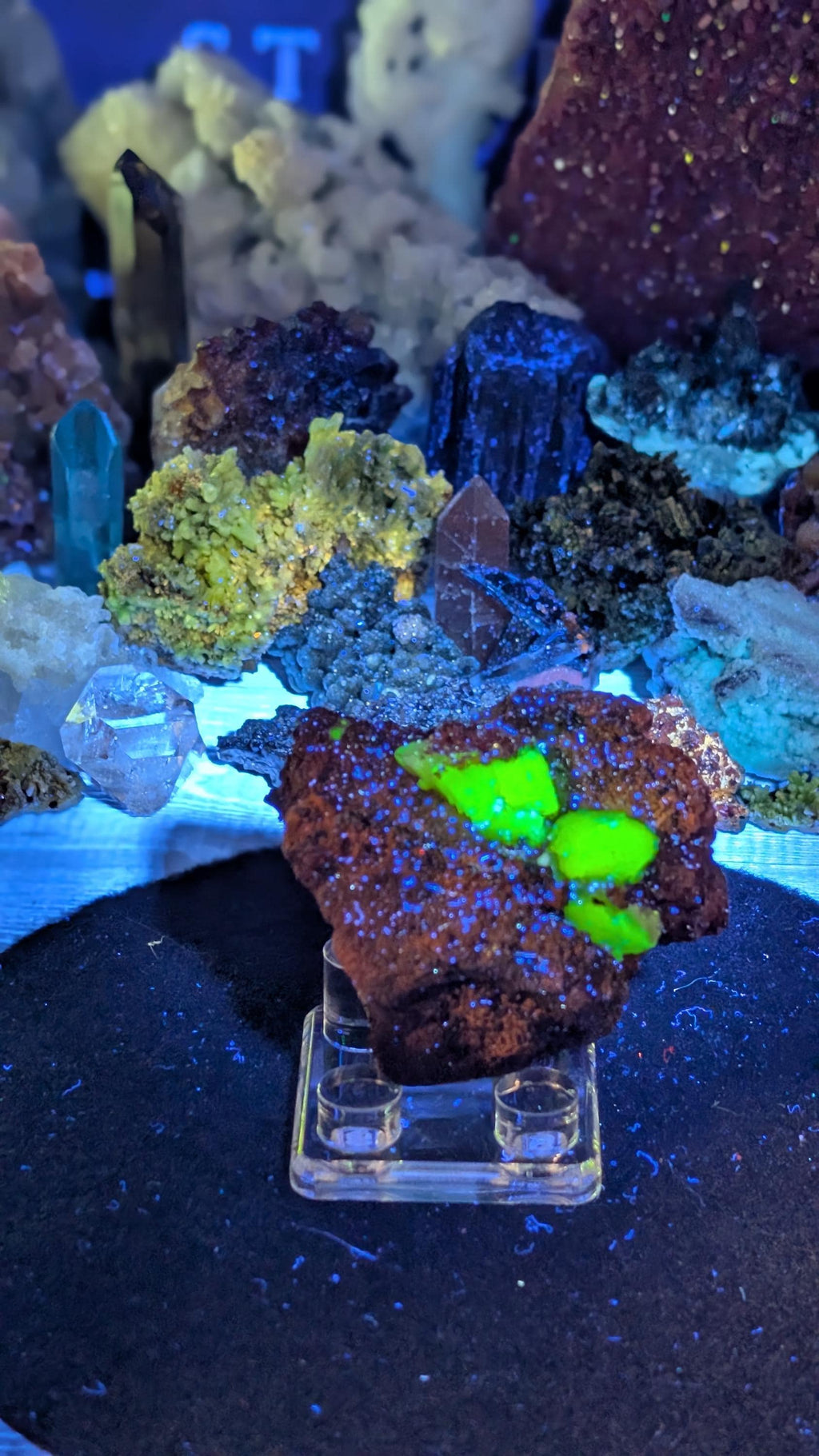 Adamite - Ojuela Mine, Mexico - UV Fluorescent Green - 61g