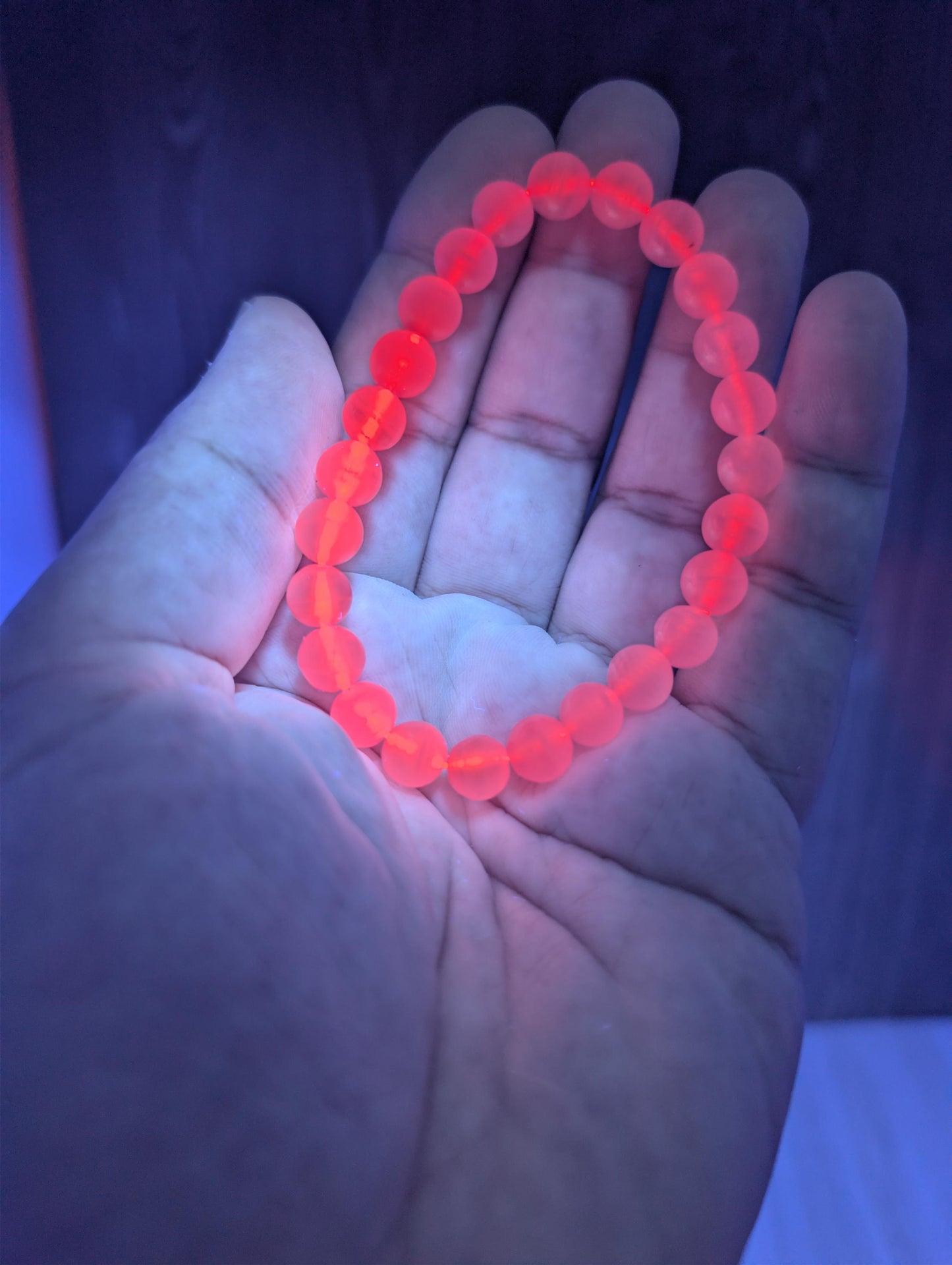 Mangano Calcite Bracelet - 8mm Beads - UV Reactive