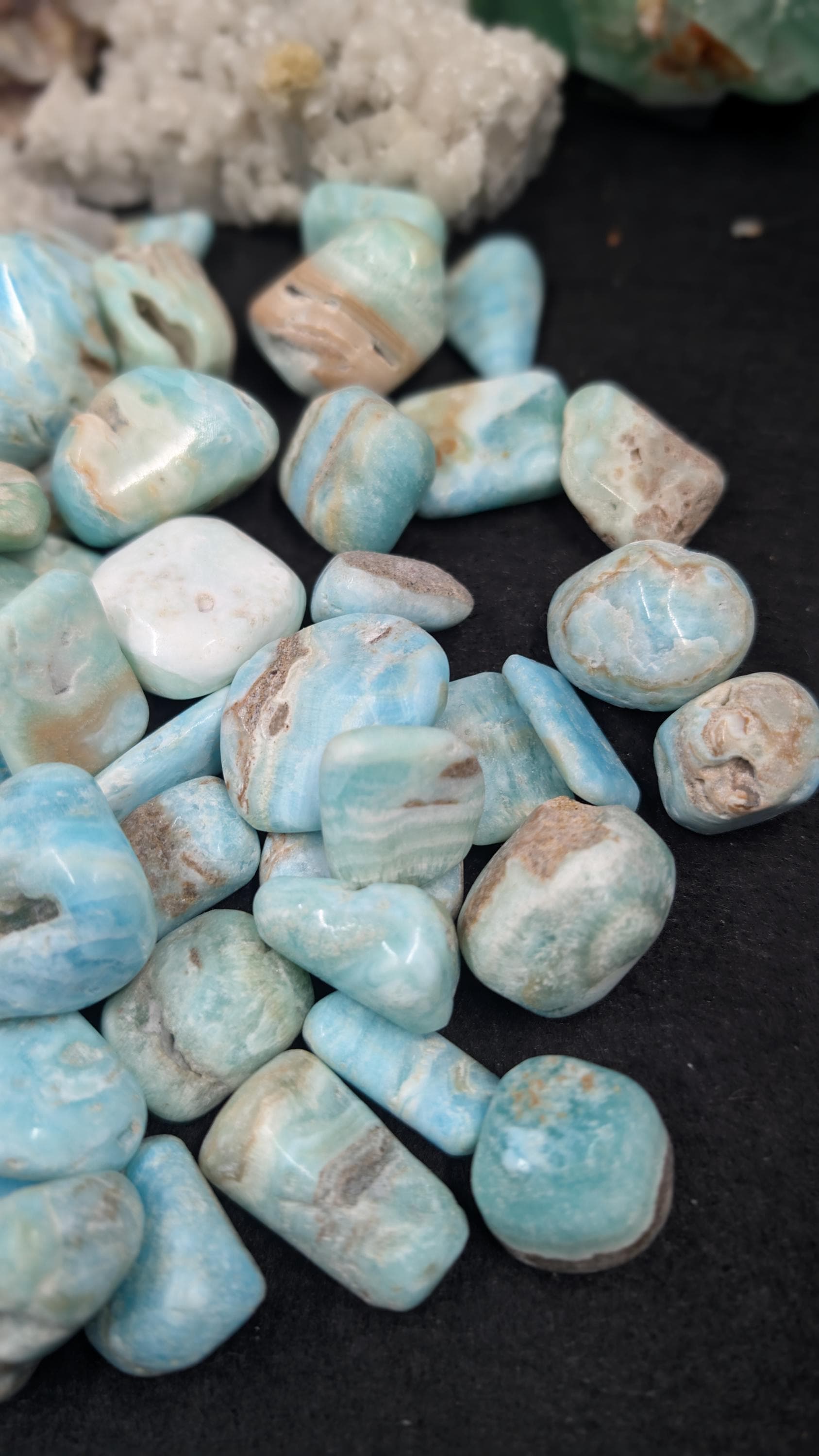 Calcite - Caribbean Blue Calcite – Pakistan – 100g of Tumbled Pieces