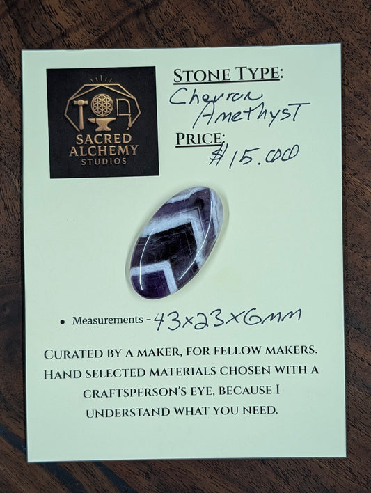 Amethyst - Chevron Amethyst - Rwanda - Cabochon - Distinctive Banding