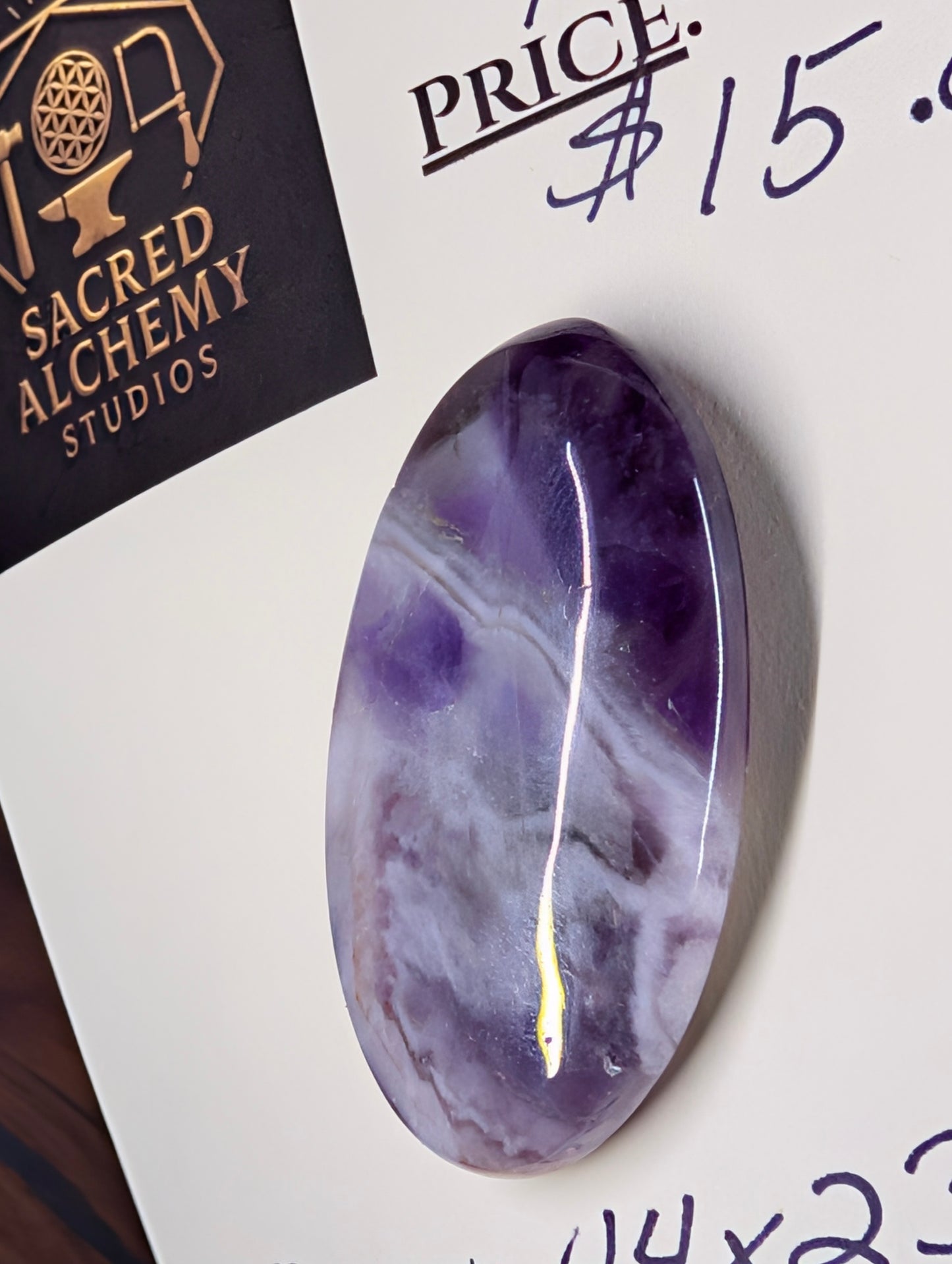 Amethyst - Chevron Amethyst - Rwanda - Cabochon - Distinctive Banding