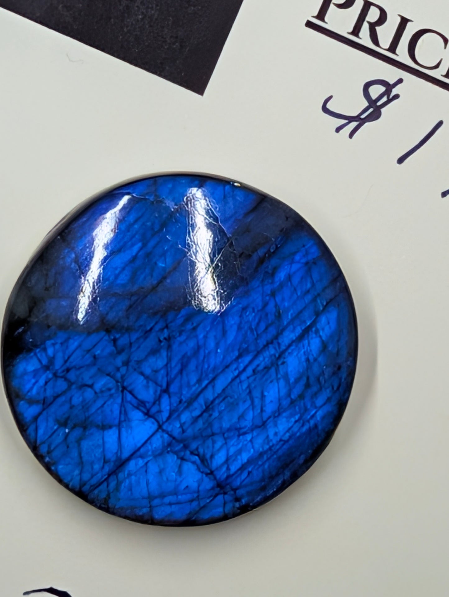 Labradorite - Iridescent Madagascar - Circle