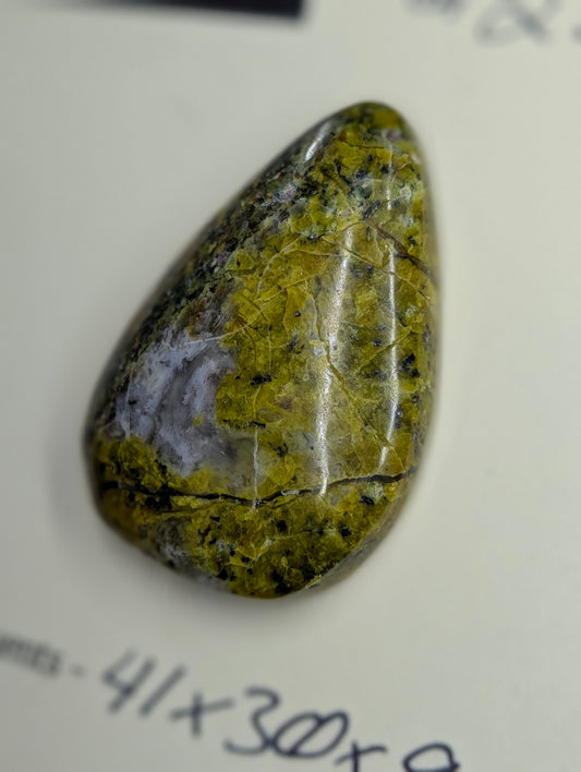 Green Opal - Madagascar - 1 Cabochon - Translucent Apple-Green
