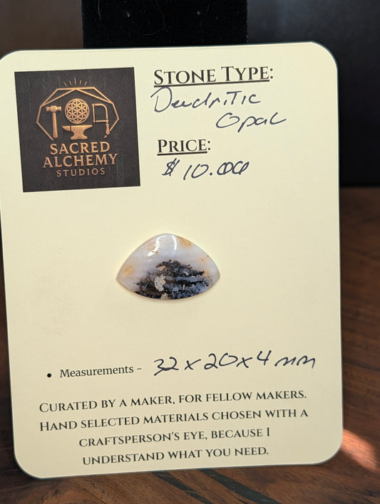 Dendritic Opal - Madagascar - 1 Cabochon - Scenic Natural Art