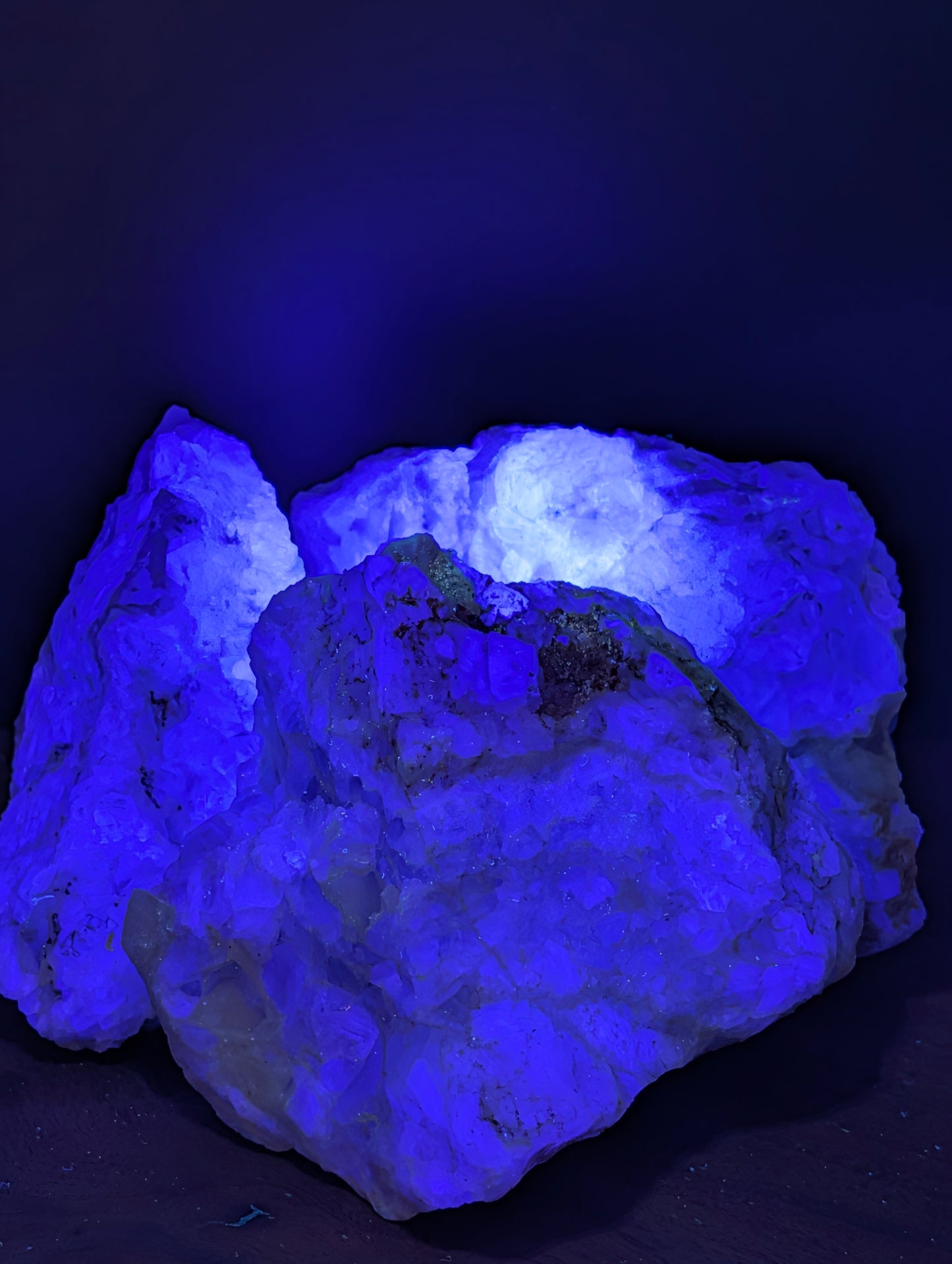 Fluorite - Mexico - Mina La Navidad - Fluorescent Mineral - per 450 g
