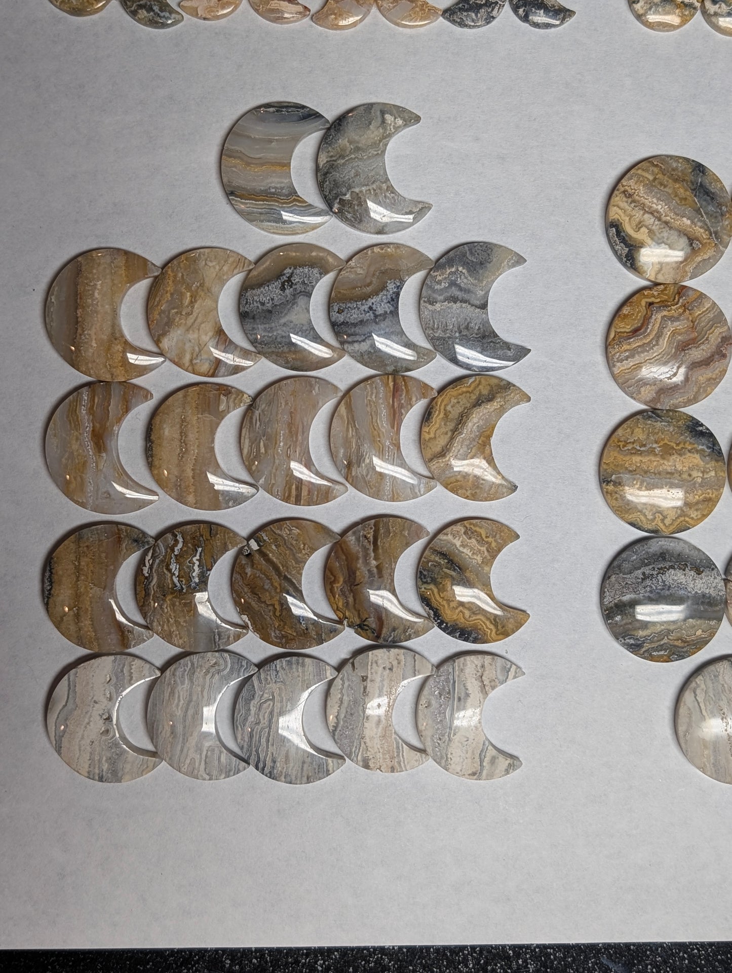 Crescent Moon Shape - Lace Agate - Design-Ready Calibrated Sets