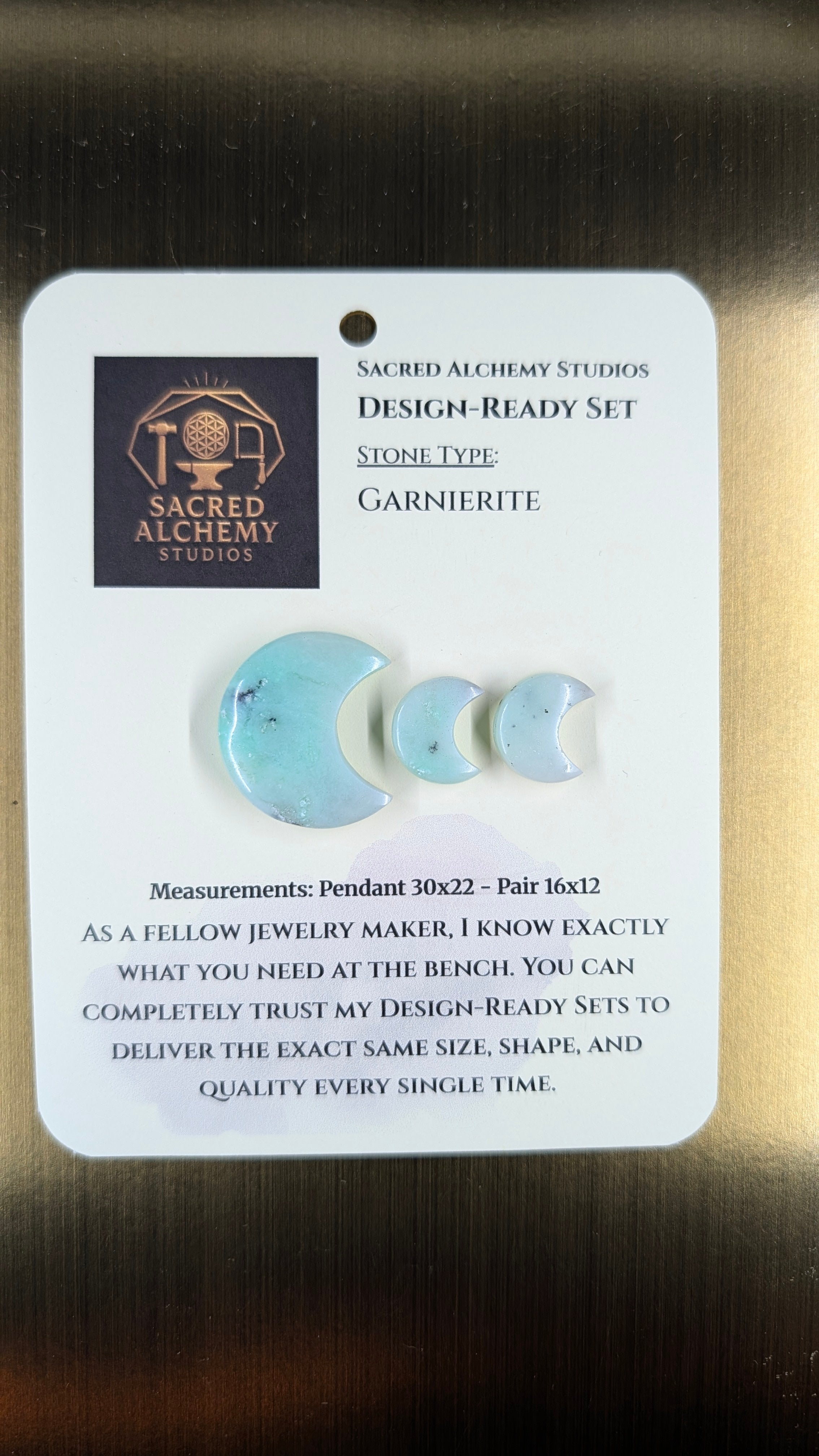 Crescent Moon - Garnierite - Design-Ready Set