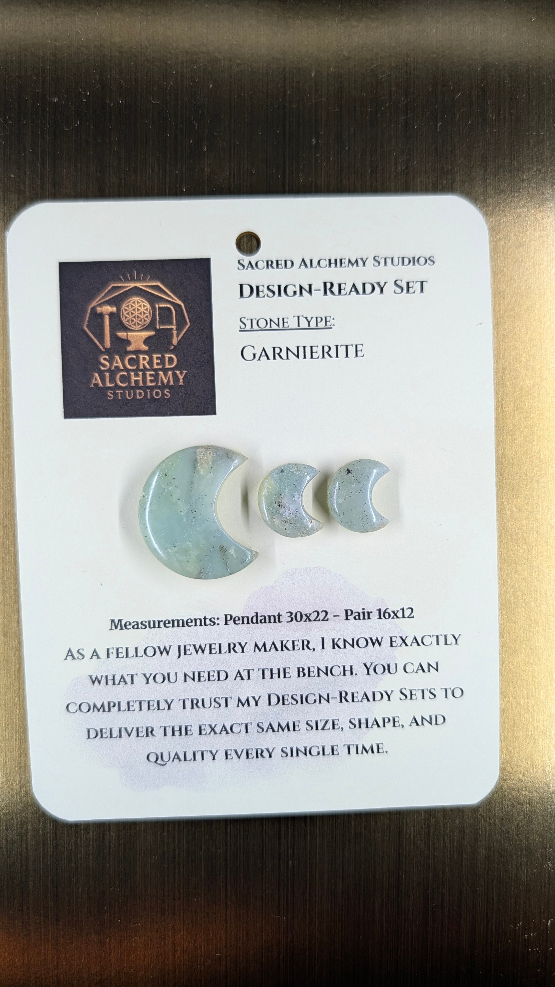 Crescent Moon - Garnierite - Design-Ready Set