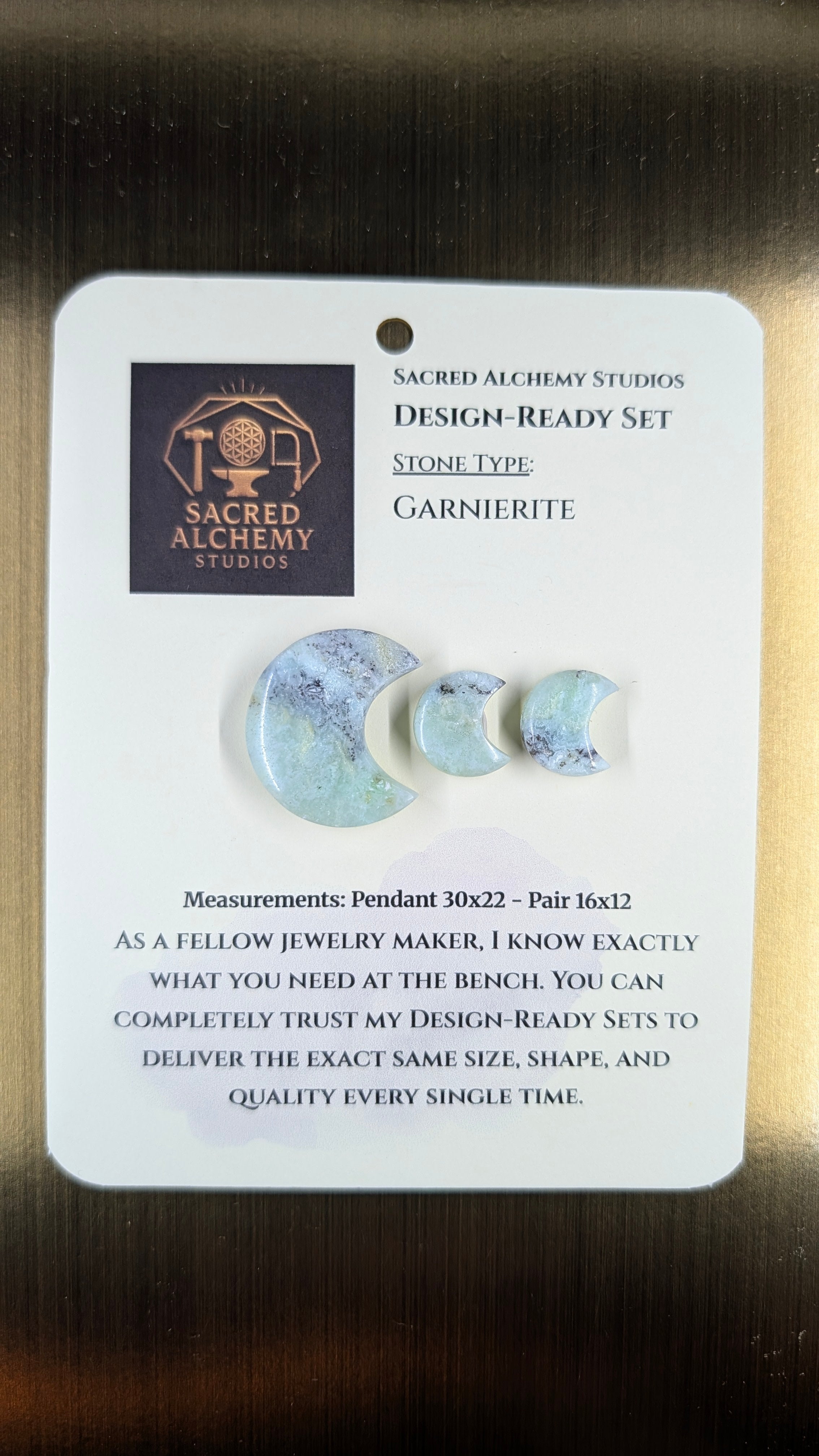 Crescent Moon - Garnierite - Design-Ready Set