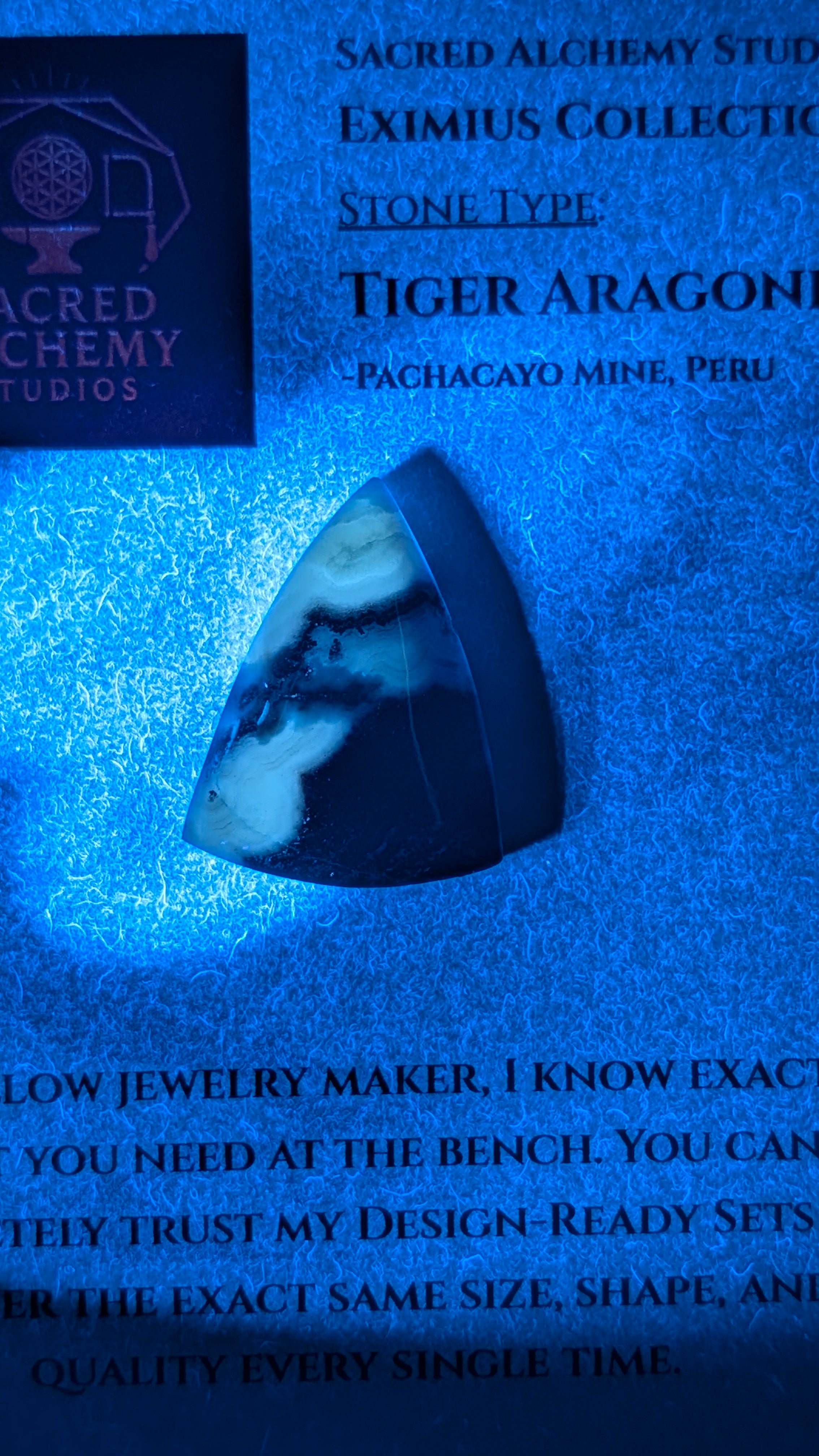 Sacred Alchemy Eximius Collection | Handcrafted Aragonite (Peru)