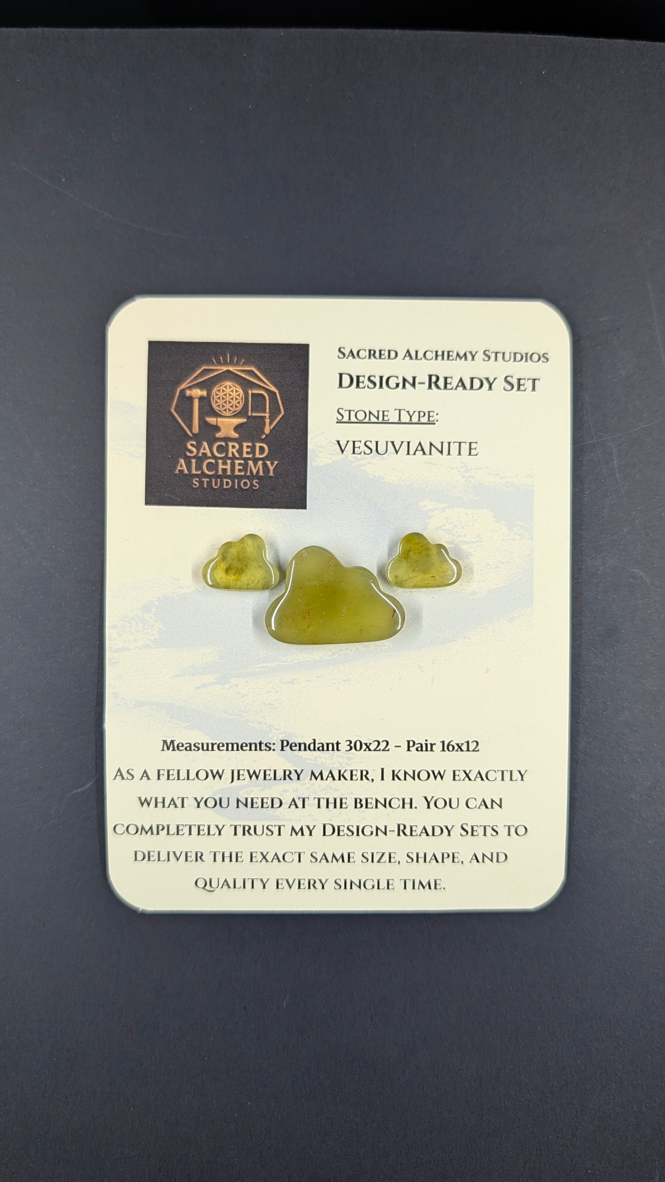 Cloud Shape - Vesuvianite - Design Ready