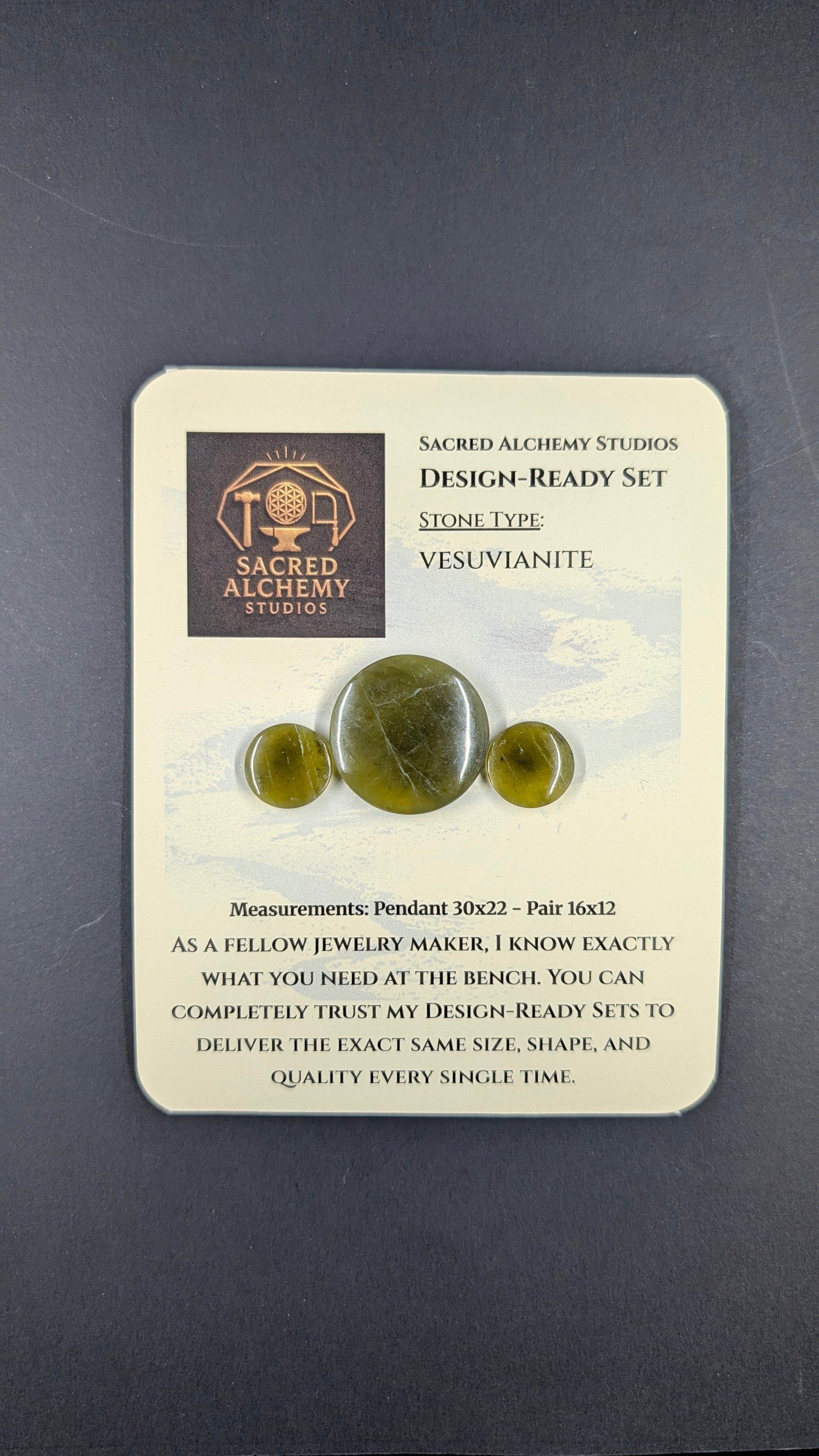 Circle Shape - Vesuvianite - Design Ready