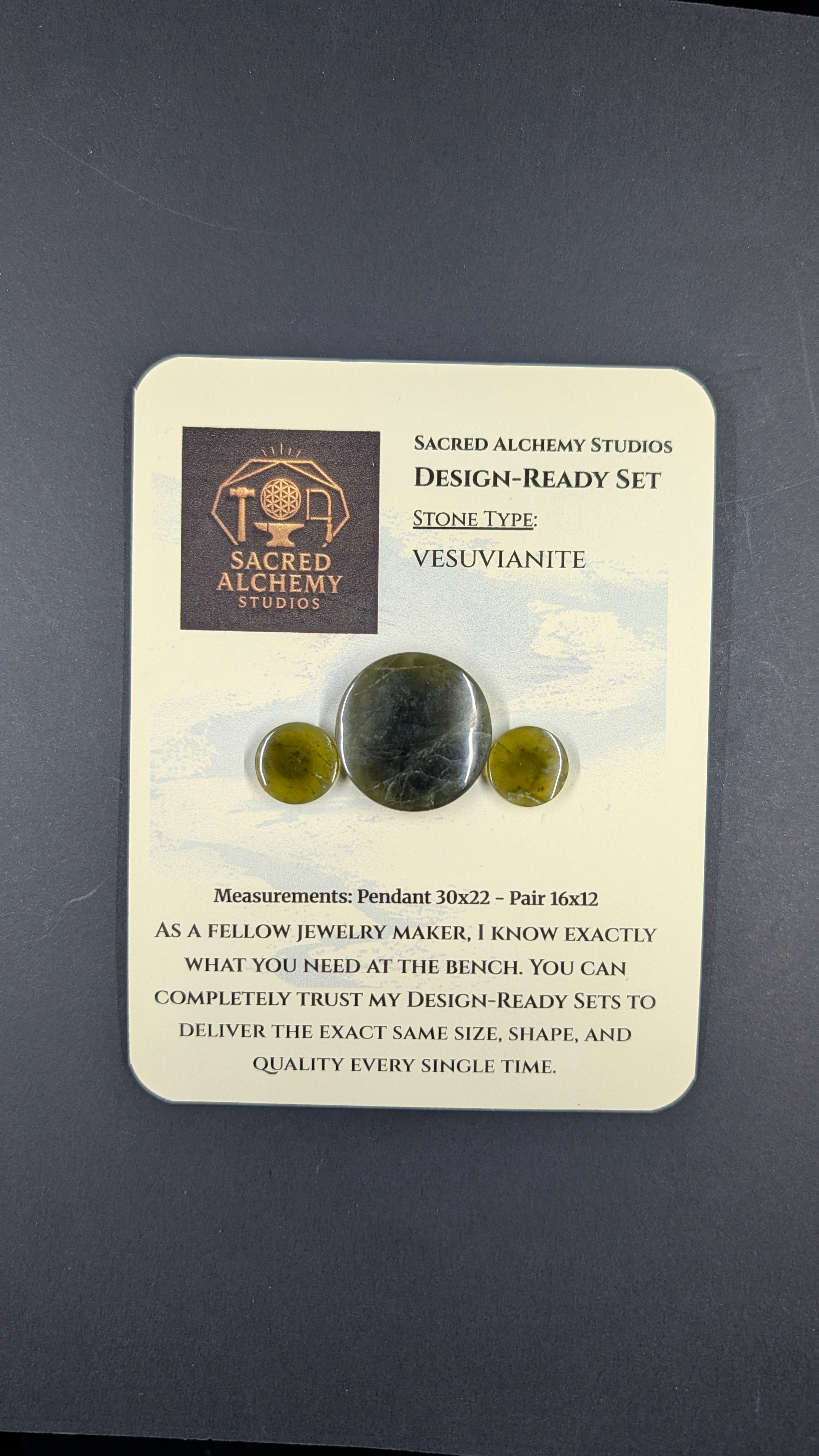 Circle Shape - Vesuvianite - Design Ready