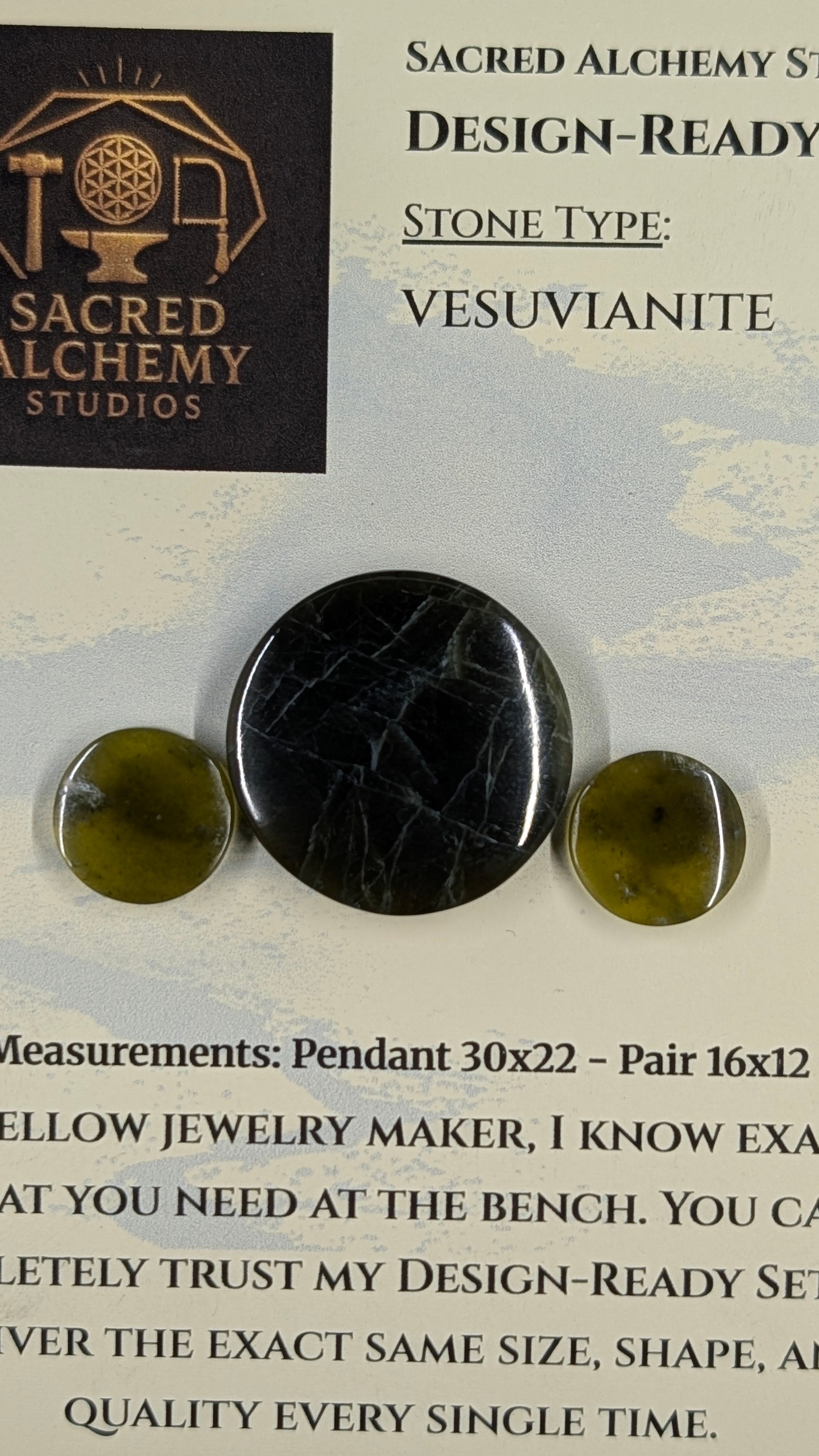 Circle Shape - Vesuvianite - Design Ready