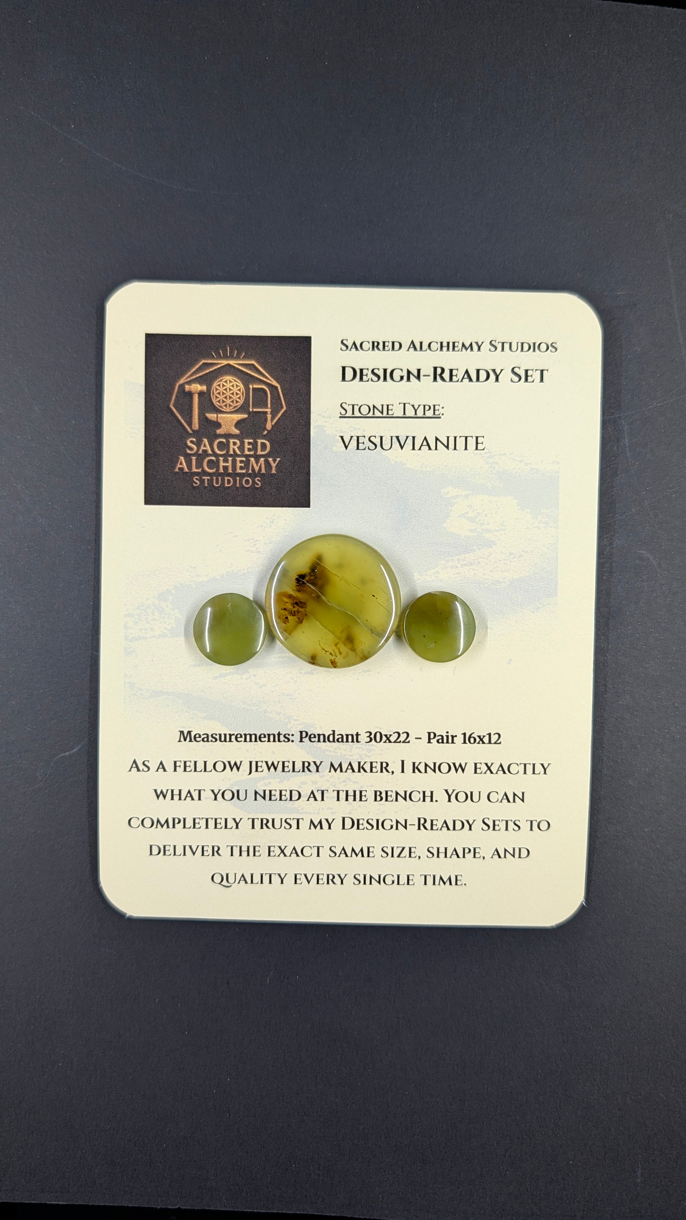 Circle Shape - Vesuvianite - Design Ready