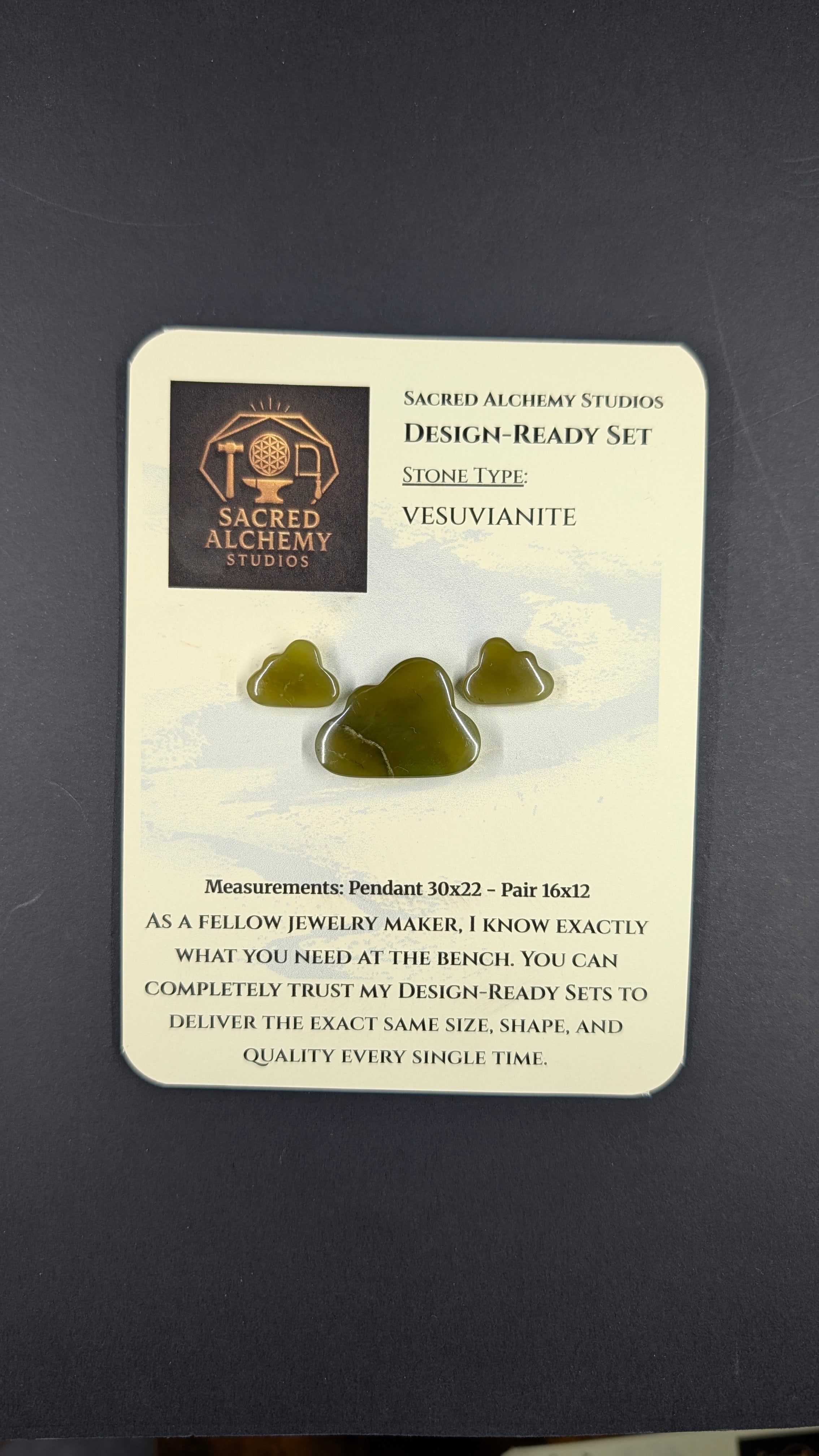 Cloud Shape - Vesuvianite - Design Ready