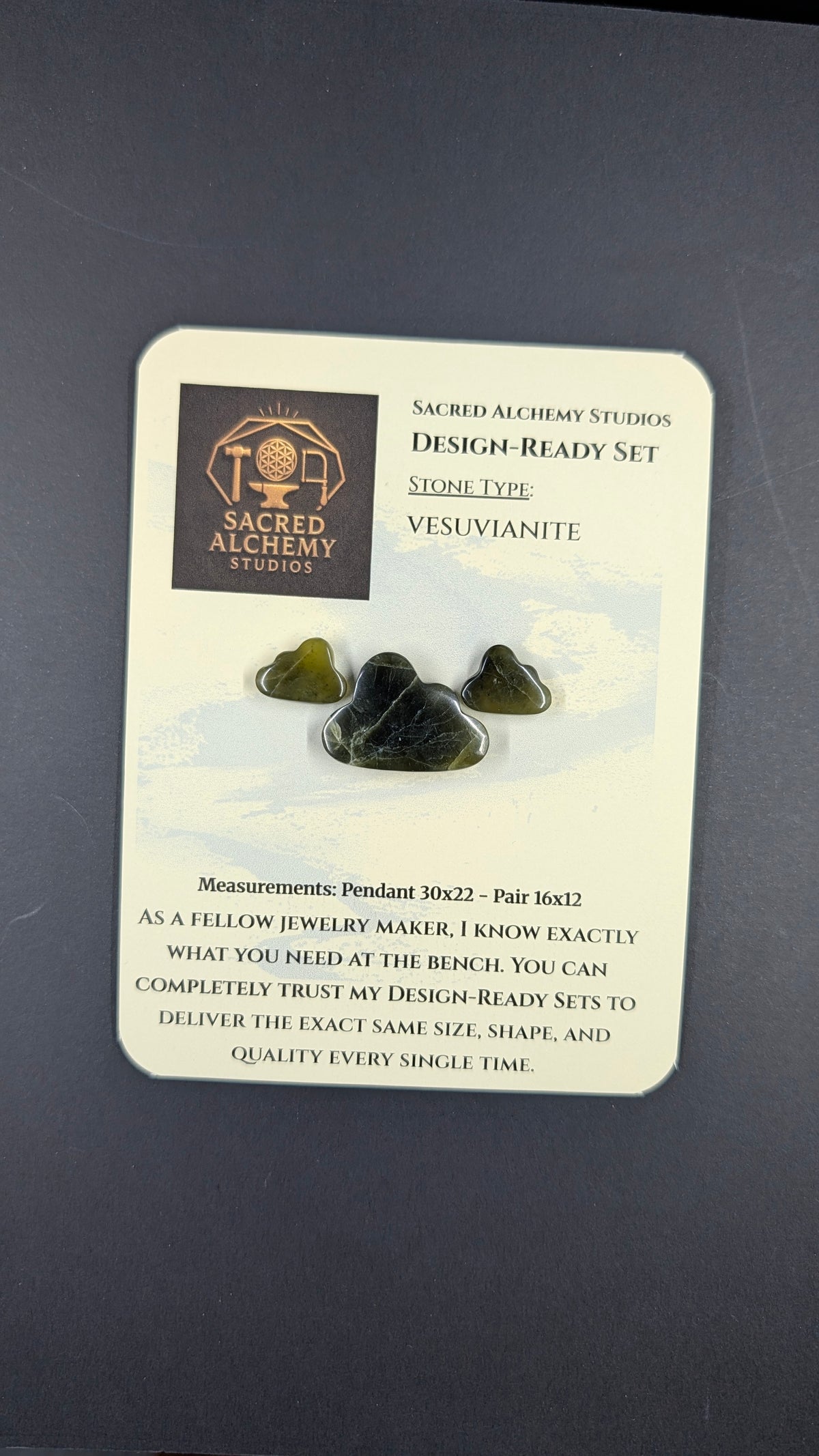 Cloud Shape - Vesuvianite - Design-Ready™™