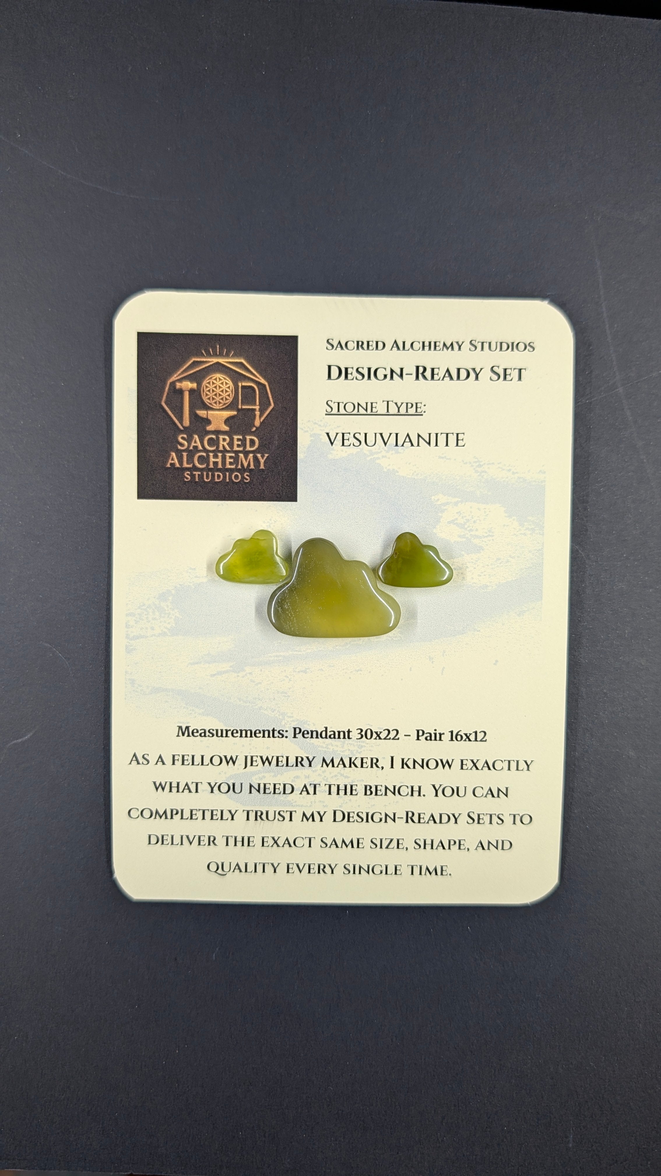 Cloud Shape - Vesuvianite - Design Ready