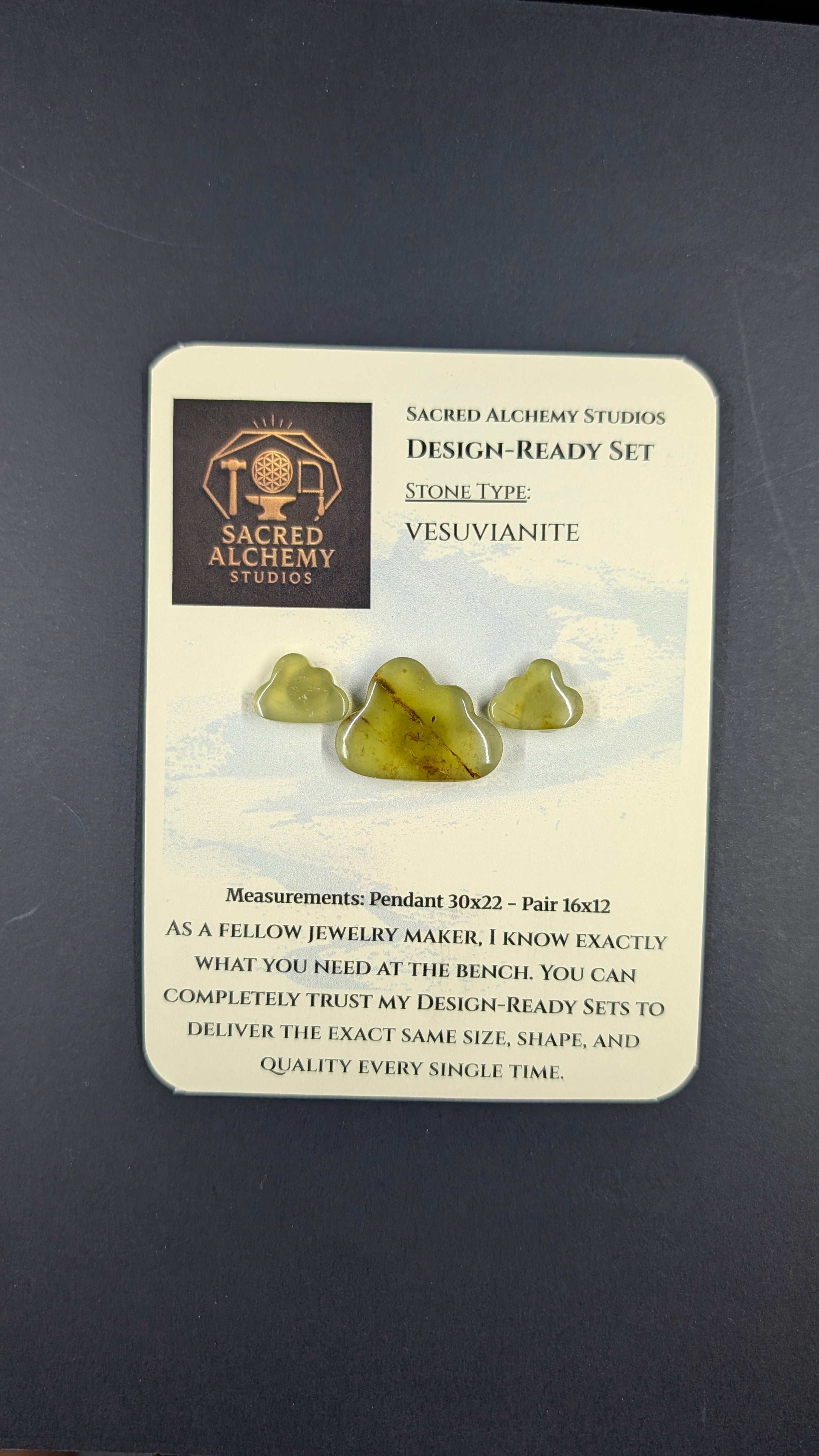 Cloud Shape - Vesuvianite - Design Ready