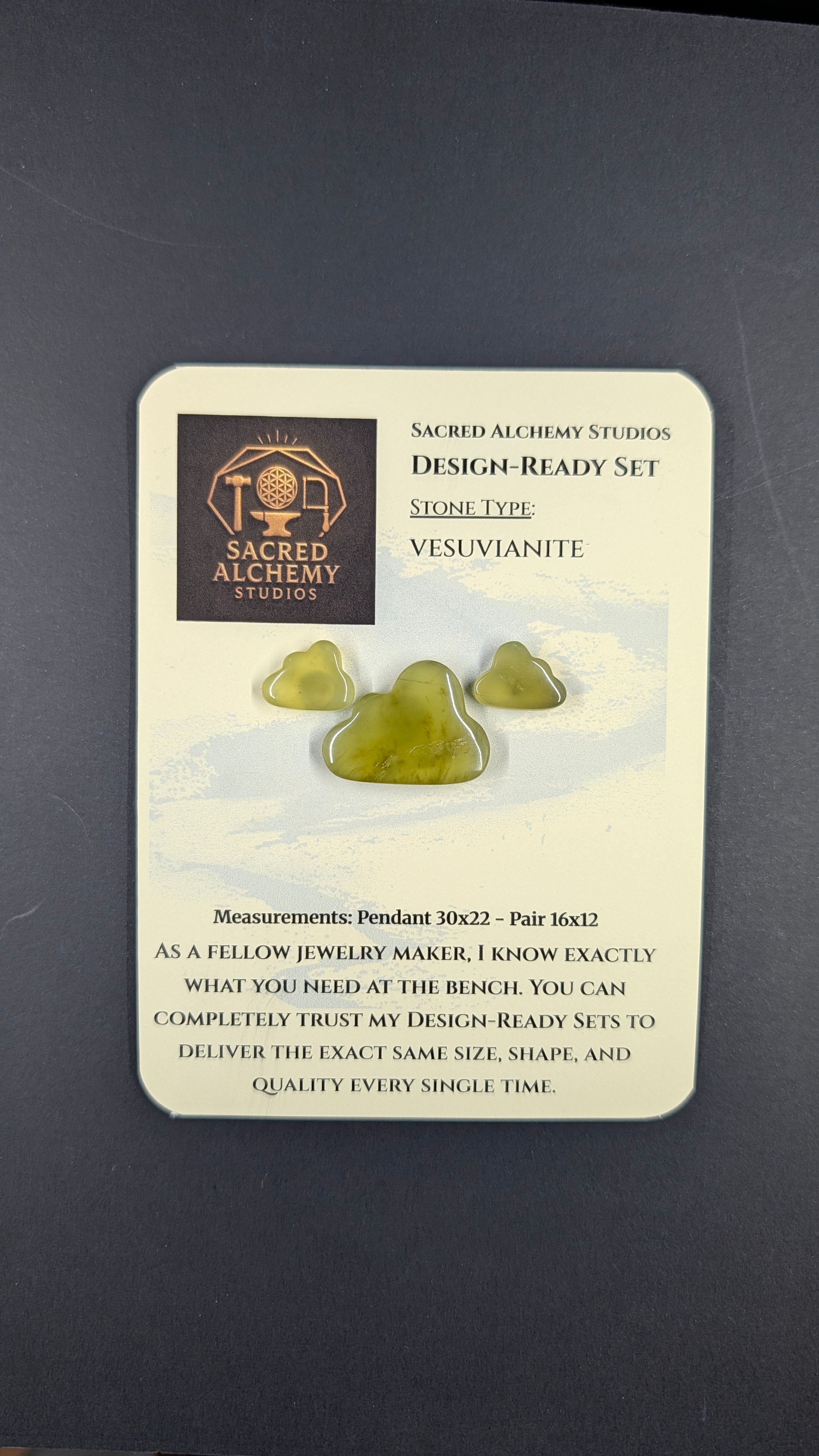 Cloud Shape - Vesuvianite - Design Ready
