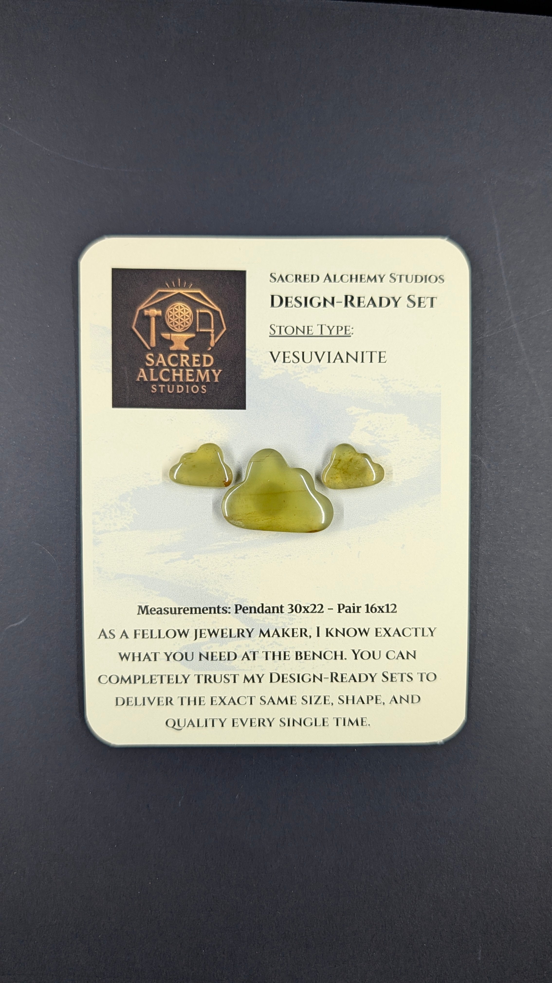 Cloud Shape - Vesuvianite - Design Ready