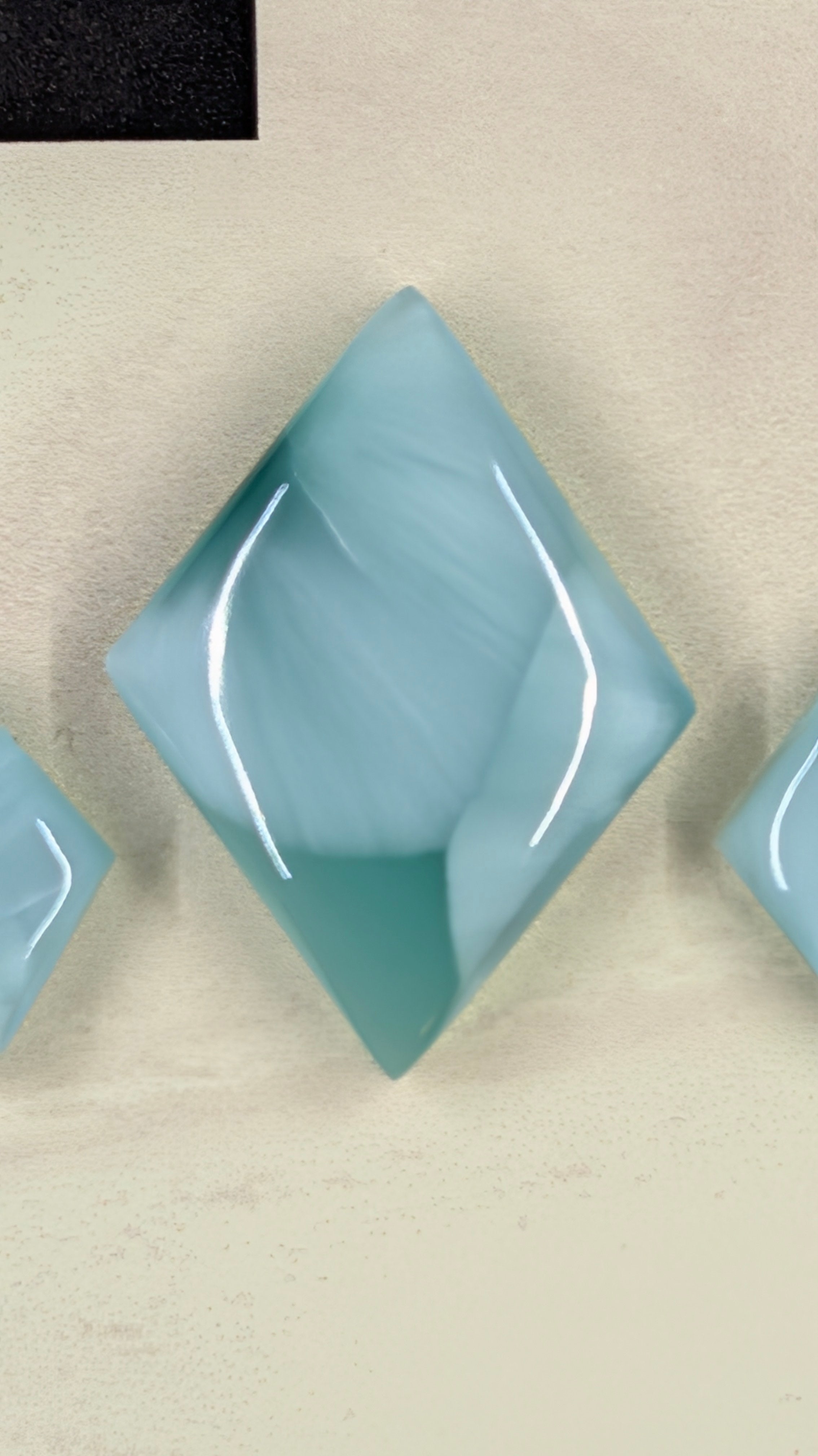 Rhombus Shape - Hemimorphite - Design-Ready™ Set