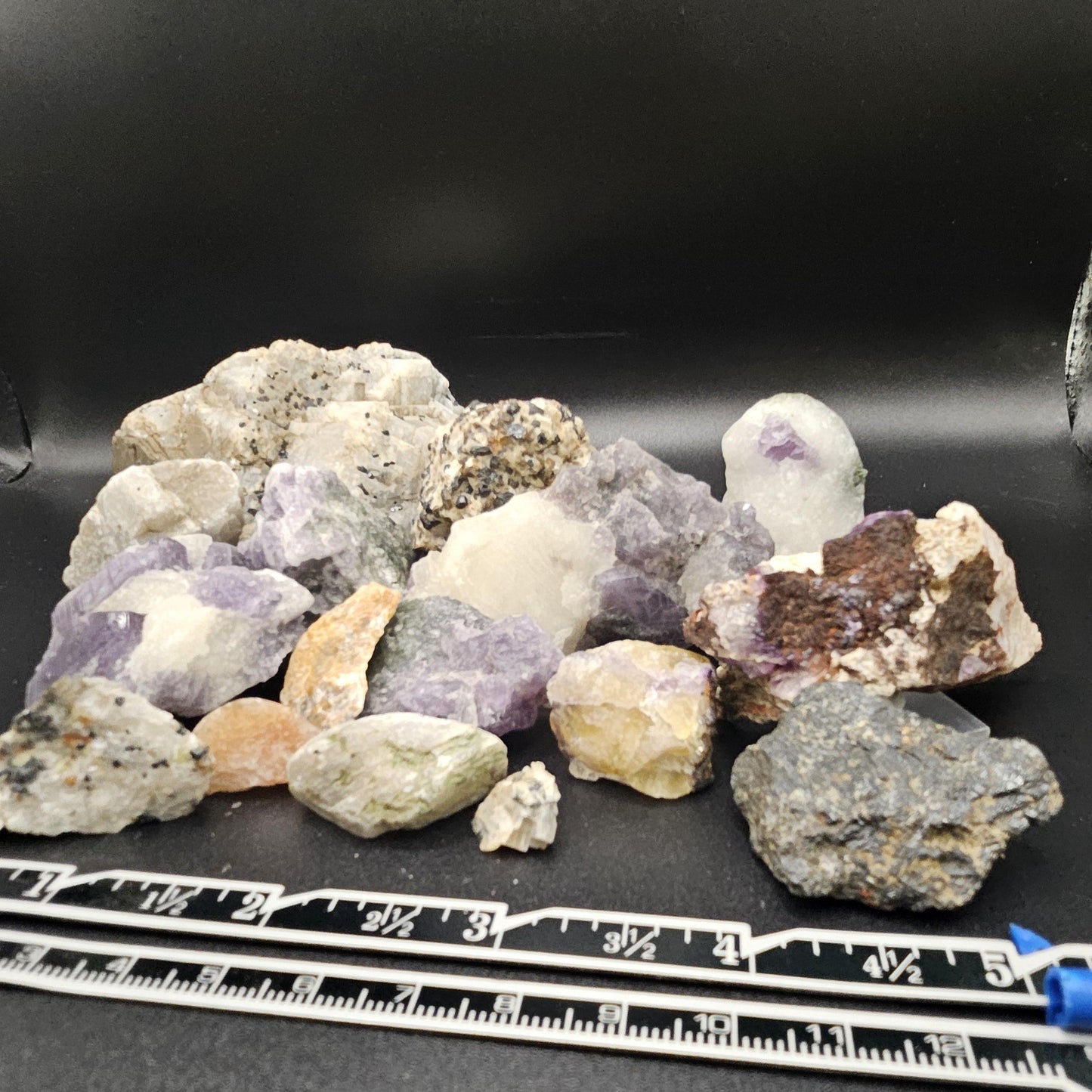 Fluorescent Minerals - Assorted 10 pcs