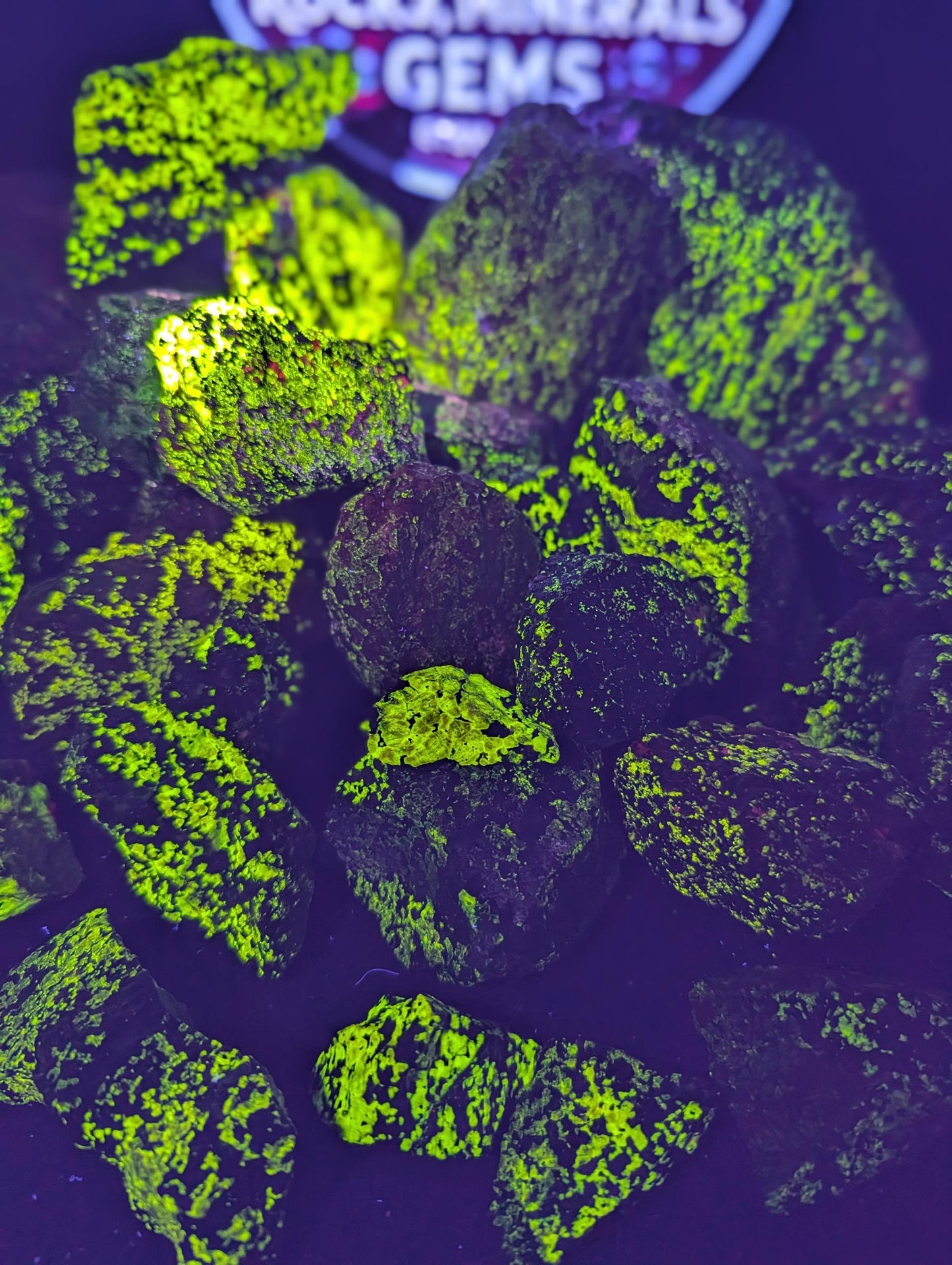 Franklin, NJ - Willemite Only - Green Only - by the lb - Fluorescent Mineral