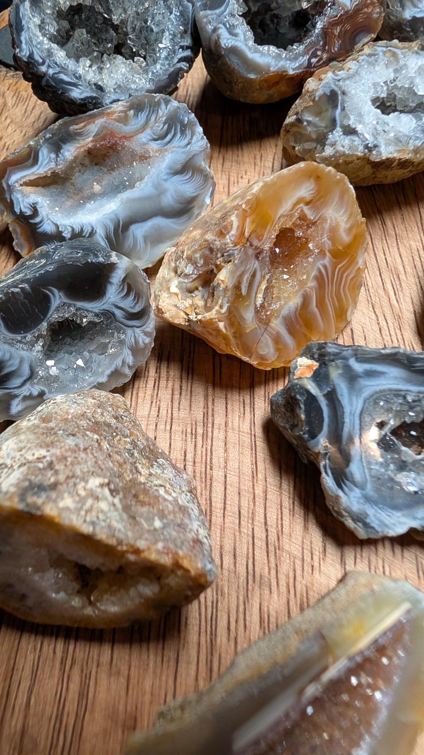 Geode Druzy – Brazil – UV Shortwave - Natural Sparkle