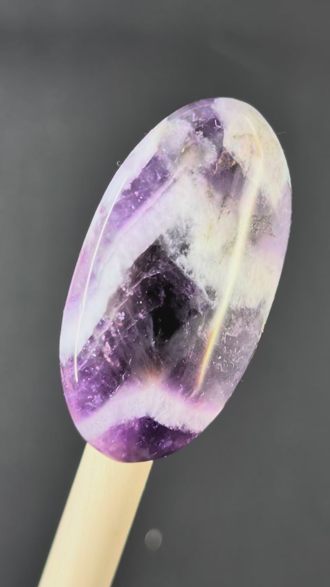 Amethyst - Chevron Amethyst - Rwanda - Cabochon - Distinctive Banding
